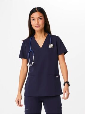 FIGS Casma Three-Pocket Scrub Top™ Navy